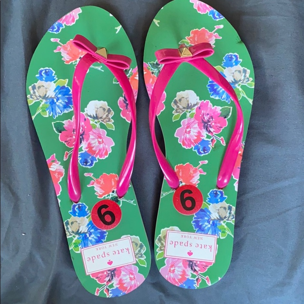 Kate Spade tong